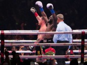 Entrenador de Crawford le pide al Canelo seguir en el boxeo