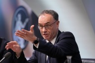Bank of England 'under pressure' to slow bond sales amid market tumult