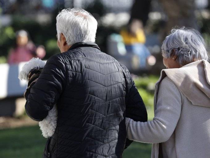 Fondo encargado del seguro social pagó $127 millones en sueldos de 12 funcionarios durante su primer mes de funcionamiento