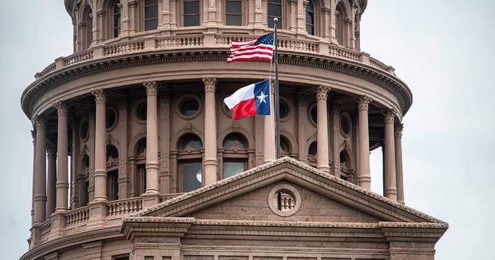 Texas House passes bill to ban lawmakers from fundraising if they're breaking quorum