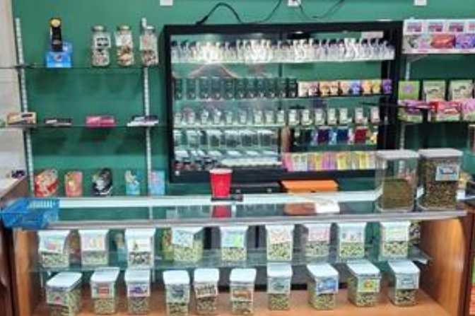 7 arrested, 5 marijuana dispensaries searched after allegations of drug sales to Bakersfield teens