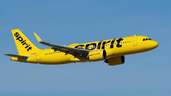“Presta atención, deja el iPad”: la fuerte advertencia a un vuelo comercial que voló cerca del avión presidencial de EE. UU.