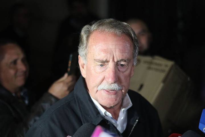 Eduardo Artés reafirma su postura y dice que un eventual gobierno de Kast o Kaiser “traería conflicto social”