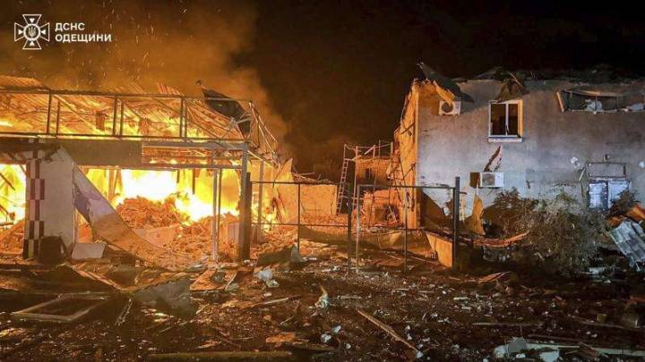 Russia and Ukraine fire drones, missiles and bombs as Zelenskyy seeks help at UN