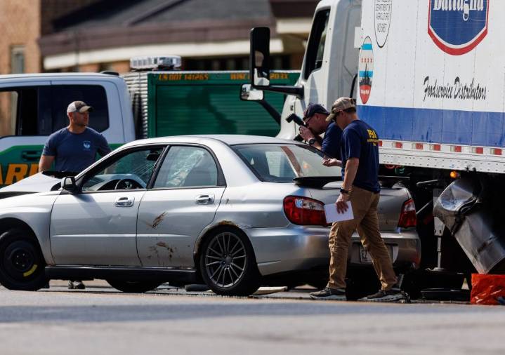 IL Democrats call for investigation into fatal ICE shooting