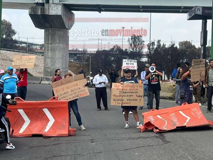 MANIFESTANTES BLOQUEARON LA CALZADA ZARAGOZA A LA ALTURA DEL PUENTE DE LA CONCORDIA