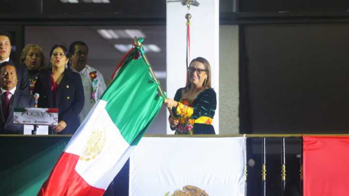 Por primera vez en la historia de Ecatepec una mujer da el Grito de Independencia