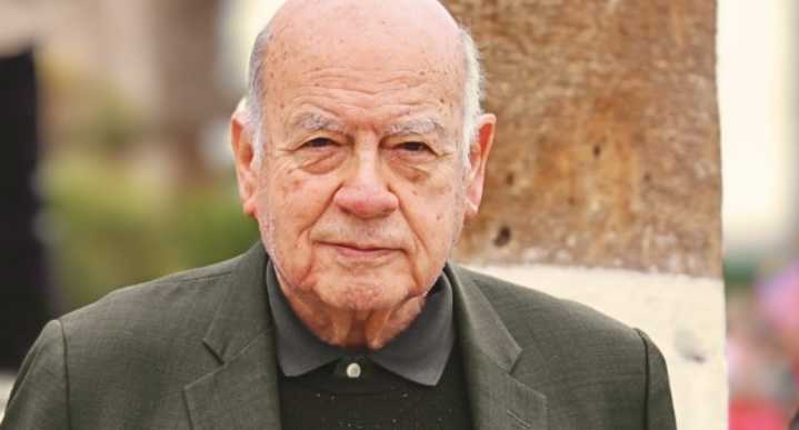 Problemas cardiacos obligan a internar de urgencia a senador José Miguel Insulza