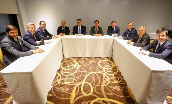 Duro mensaje de gobernadores a Milei tras la paliza peronista en la Provincia