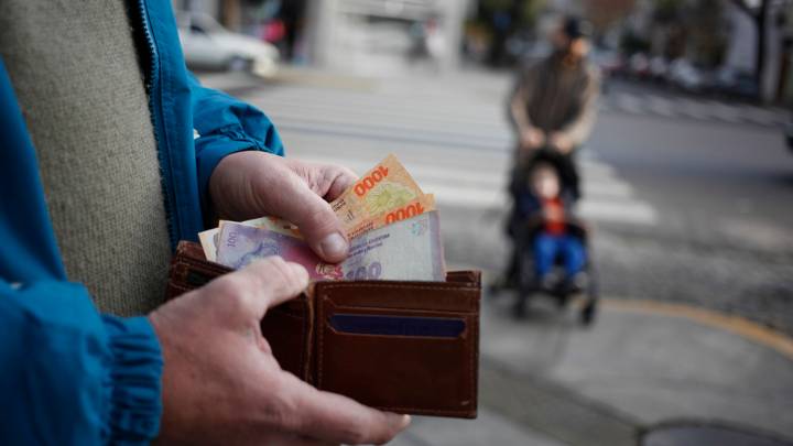 Se necesitan cuatro salarios mínimos para no ser pobre