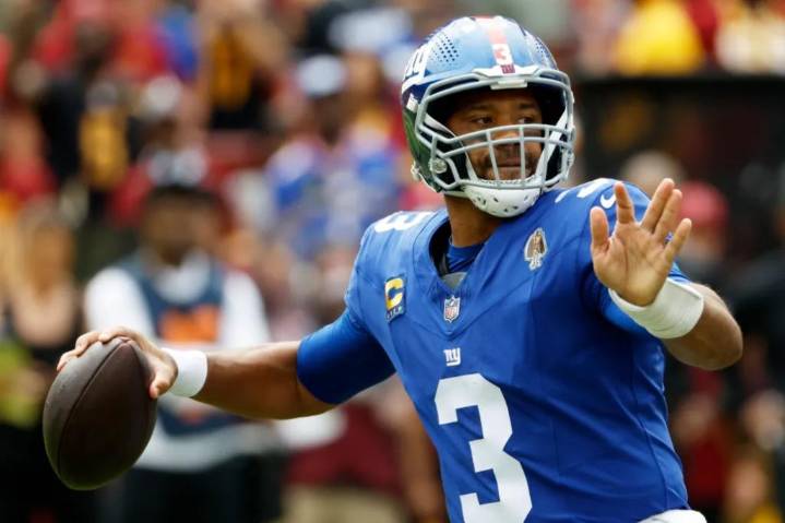 Russell Wilson has ugly Giants debut in season-opening loss to Commanders
