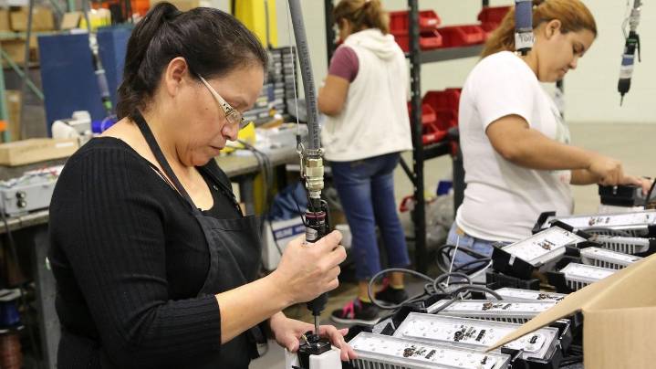 Working women are doing great, except for the pay