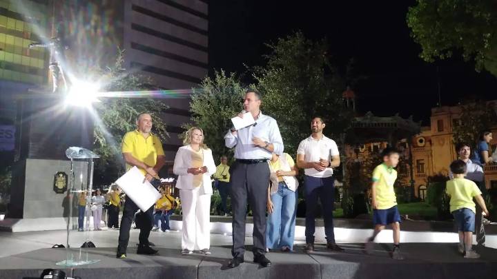 Encabeza alcalde encendido de luces por el Día Mundial de la Prevención del Suicidio