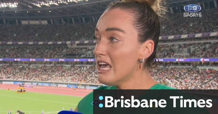 Aussie 400m runner breaks down in tears