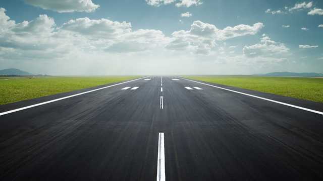 Jet headed to Clemson game slides off runway