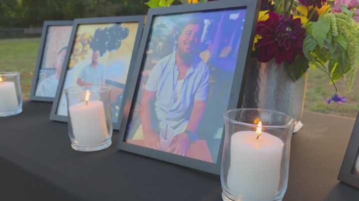 Candlelight vigil brings community together for Brent Reed