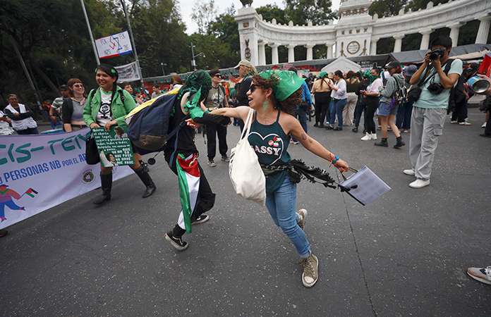 Persiste lucha por un aborto seguro