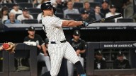Yankees win fifth straight, stay tied for first in AL East