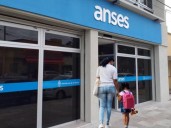 Quienes cobran la jubilación y la AUH esta semana según el número de DNI