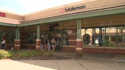 Grove City Premium Outlets welcomes new lululemon store