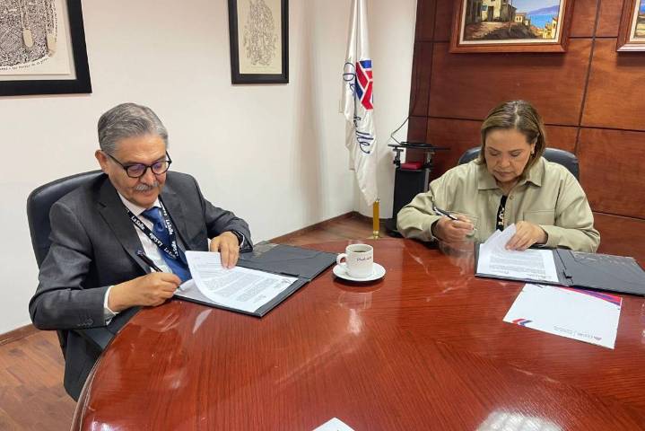 IMM Torreón y Universidad La Salle firman convenio para prácticas y servicio social