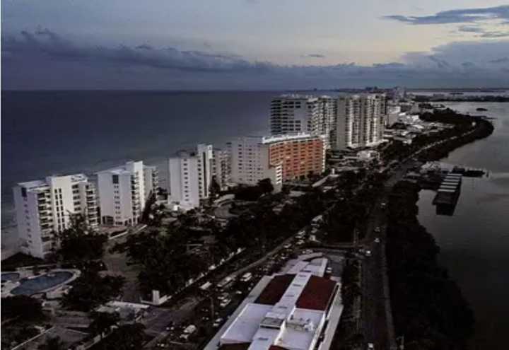 Apagón paraliza a 2.2 millones en 3 estados