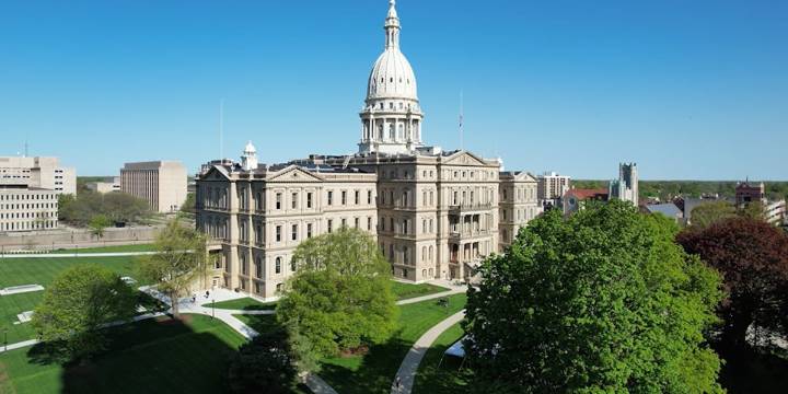 Whitmer says state will pass full budget ‘this week,’ government to stay open