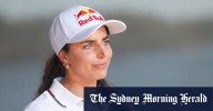 Canoe champion Jess Fox withdraws from slalom world championships on her home course at Penrith after having kidney tumour removed