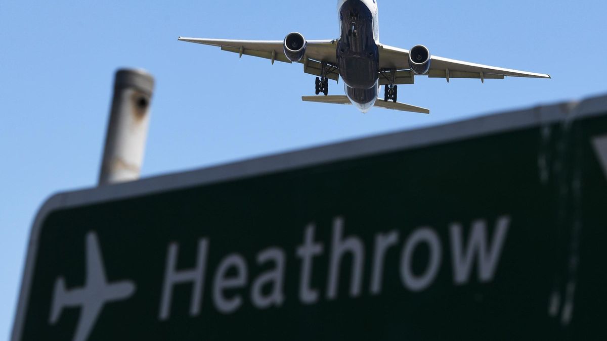 El aeropuerto londinense de Heathrow cierra por el registro de una de sus terminales