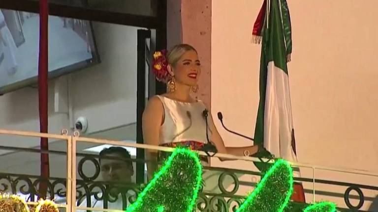 Estrella Palacios vitorea por la justicia, la paz, las mujeres, Mazatlán y héroes de México