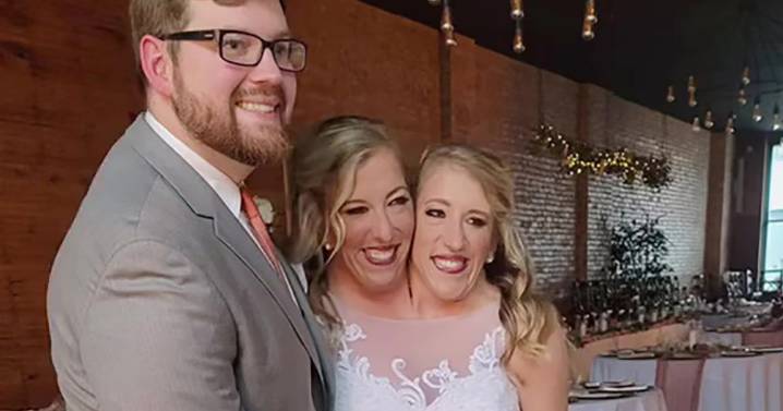 Conjoined twins Abby and Brittany Hensel issue cryptic statement about newborn