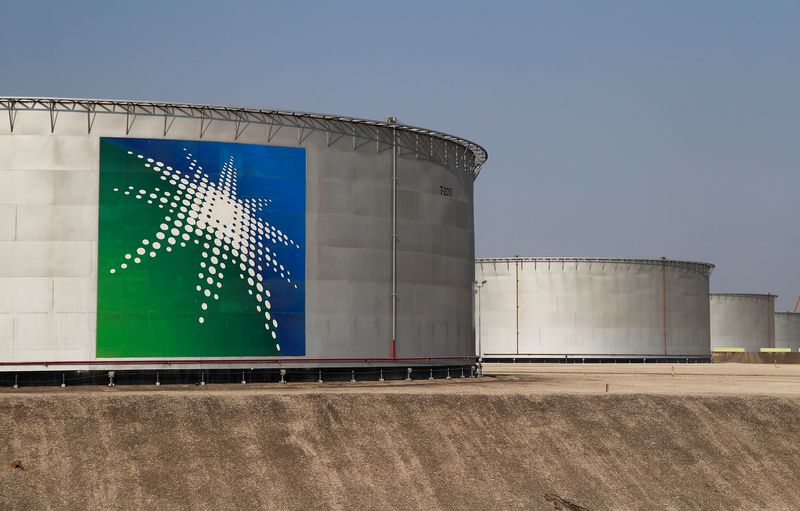 Saudi Arabia expected to lift November crude prices to Asia