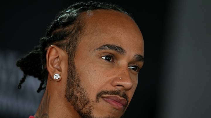 Lewis Hamilton alerta a los fanáticos de la Fórmula 1 por estado de salud de uno de los miembros de su equipo: “Ahora está en coma”