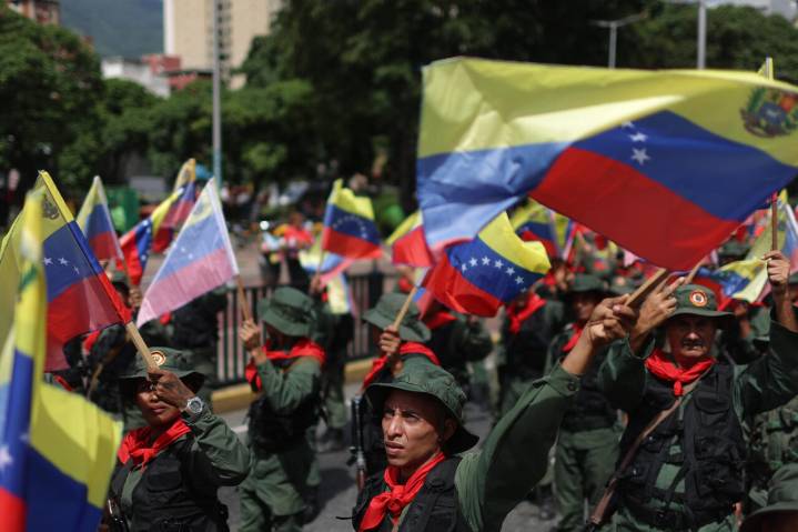 Venezuela evalúa declarar “estado de conmoción exterior” ante “agresiones” de EE.UU.