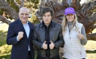 Javier Milei y Santiago Caputo se pusieron al frente de la campaña de LLA y Karina Milei desplazó a “Lule” Menem