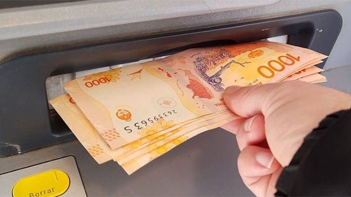 El miércoles comienza el pago de haberes a estatales entrerrianos: el cronograma