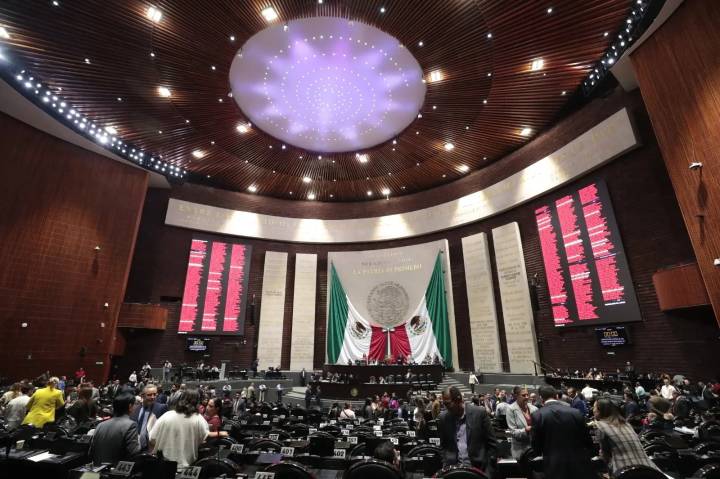 Morena y PAN en desacuerdo por la Mesa Directiva en San Lázaro