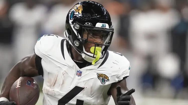 Eagles refuerzan ofensiva con Tank Bigsby en intercambio con Jaguars