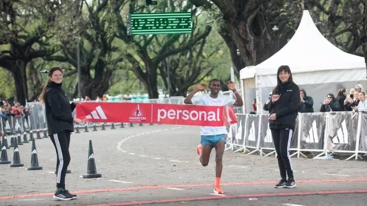Maratón de Buenos Aires 2025: el etíope Habtamu Birlew Denekew ganó la prueba
