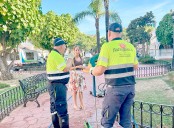 Fuengirola intensifica las labores de limpieza en el entorno de los centros educativos