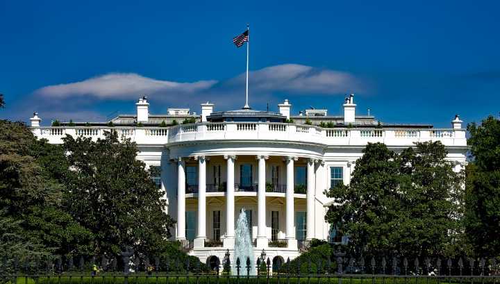 La Casa Blanca insiste en que el Gobierno de Venezuela es «ilegítimo» y trafica con drogas