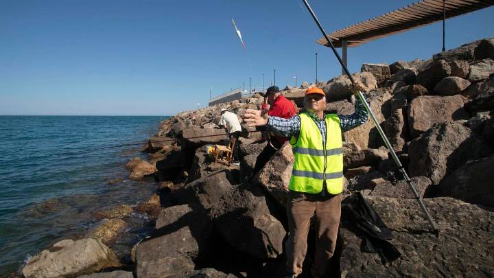 Sagunt exige que no se impida la pesca deportiva a los mayores de 85 años