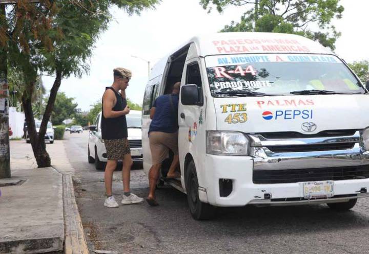Van por mejora del transporte público e incremento de tarifas en Cancún