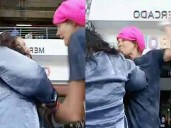Extranjera agrede e insulta a cantante de la calle en Guadalajara