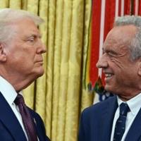 What do medical experts say about Trump and RFK Jr. claims about autism?