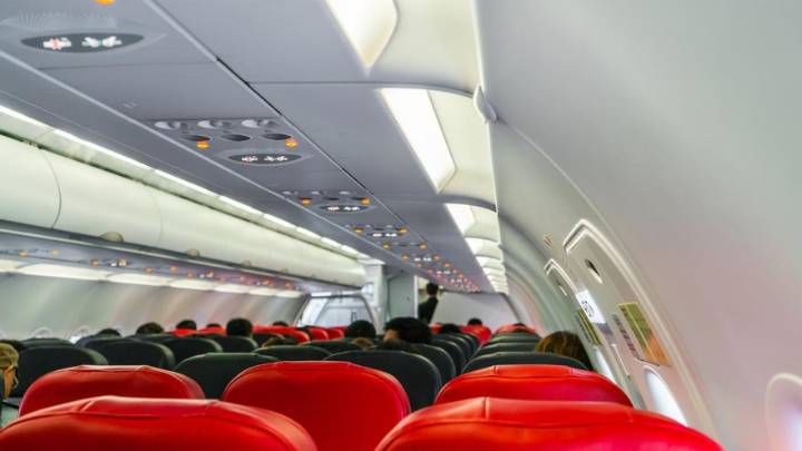 Un pasajero muere durante un vuelo a Canarias y obliga a activar un aterrizaje de emergencia