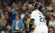Suárez llega a 48 y roza su récord de jonrones en coronación de Seattle (+ videos)