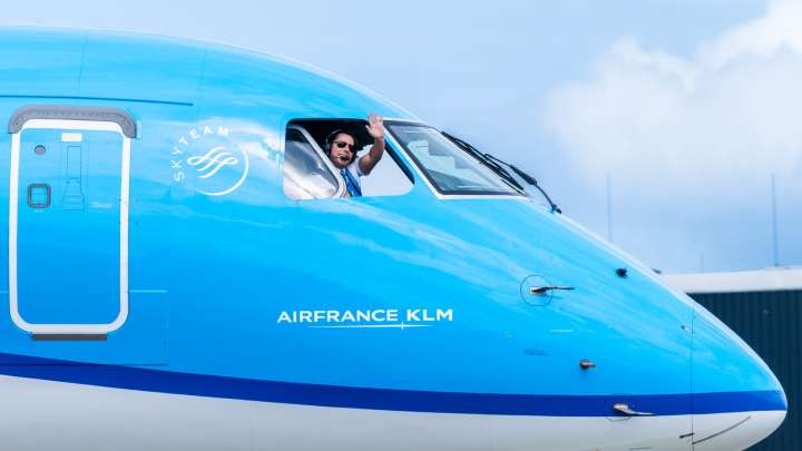 Major Airline Announces Two-Hours Worth Of Cancellations Due To Strike: 27,000 Passengers Affected