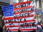 Beneficios para inmigrantes: qué medidas lanzó Kathy Hochul en New York