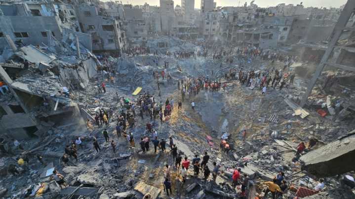 Mueren al menos 40 palestinos en recientes bombardeos israelíes contra Gaza